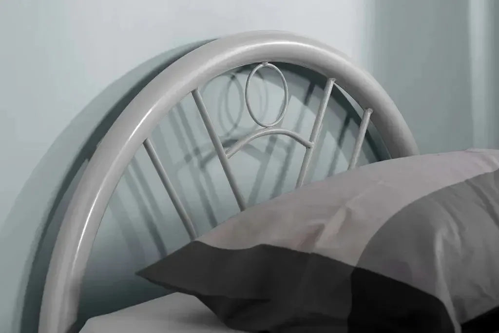 Solo Bed